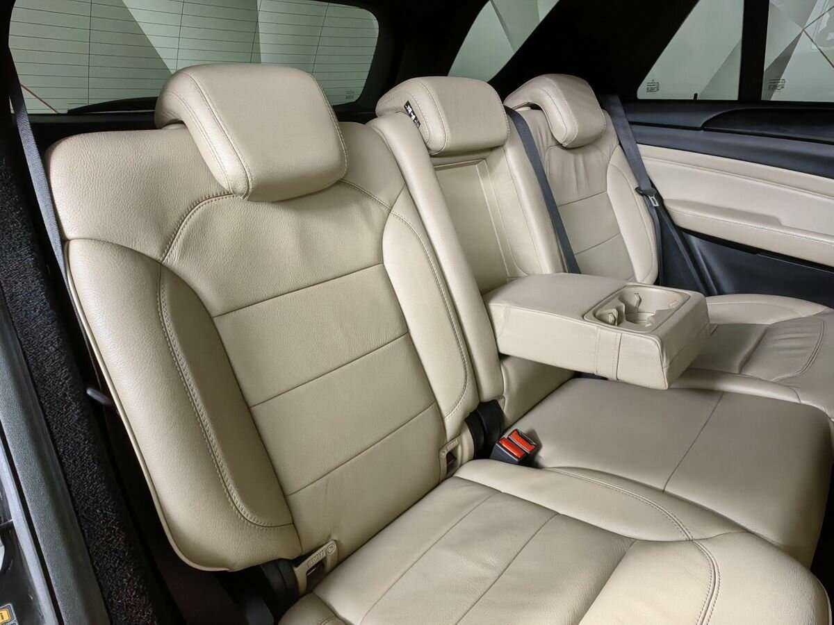 Купить Mercedes-Benz M-Класс с пробегом. Фото: #12