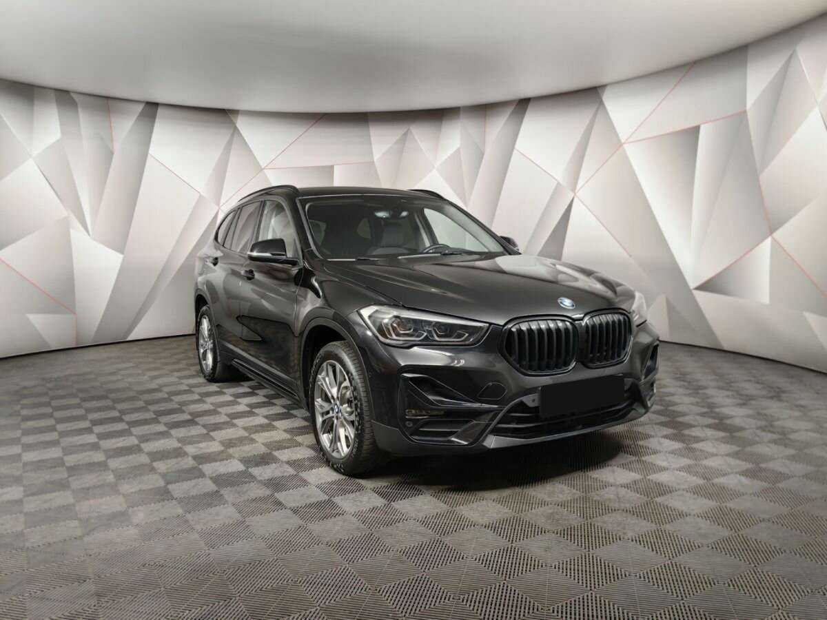 Купить BMW X1 с пробегом. Фото: #2