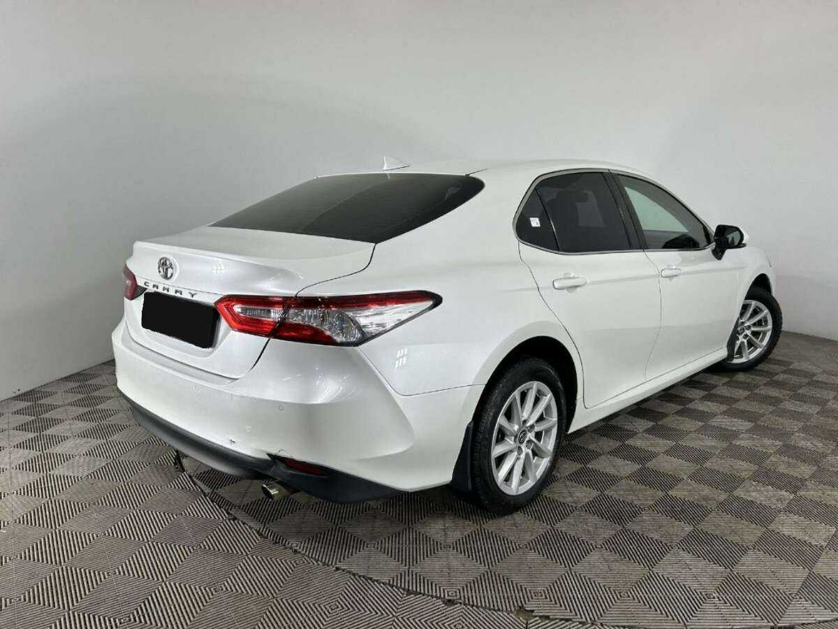 Купить Toyota Camry с пробегом. Фото: #5