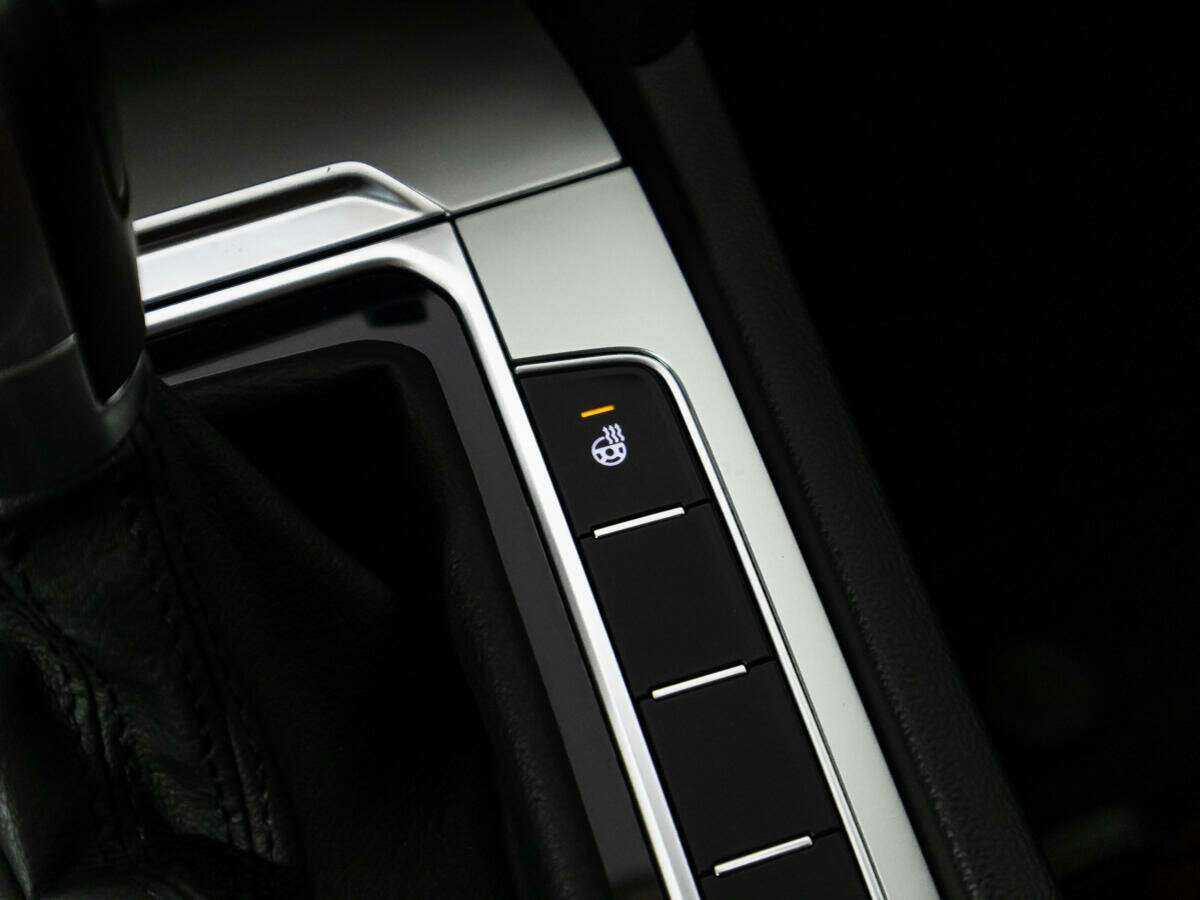 Купить Volkswagen Passat с пробегом. Фото: #17