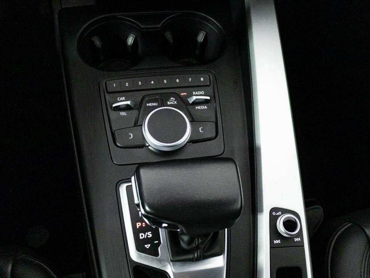 Купить Audi A4 с пробегом. Фото: #19