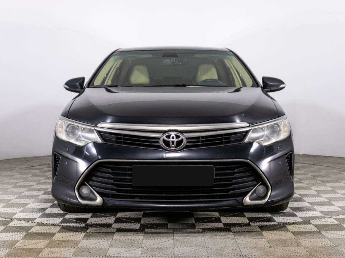 Купить Toyota Camry с пробегом. Фото: #1
