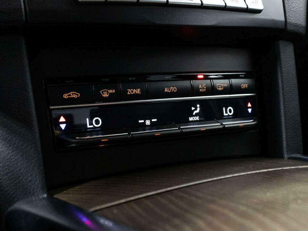 Купить Mercedes-Benz E-Класс с пробегом. Фото: #15