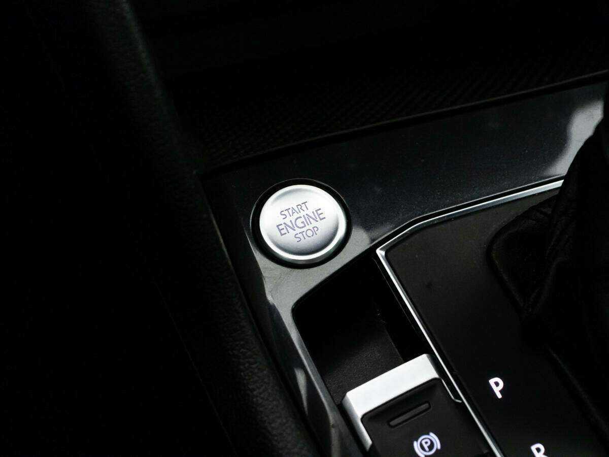 Купить Volkswagen Tiguan с пробегом. Фото: #18