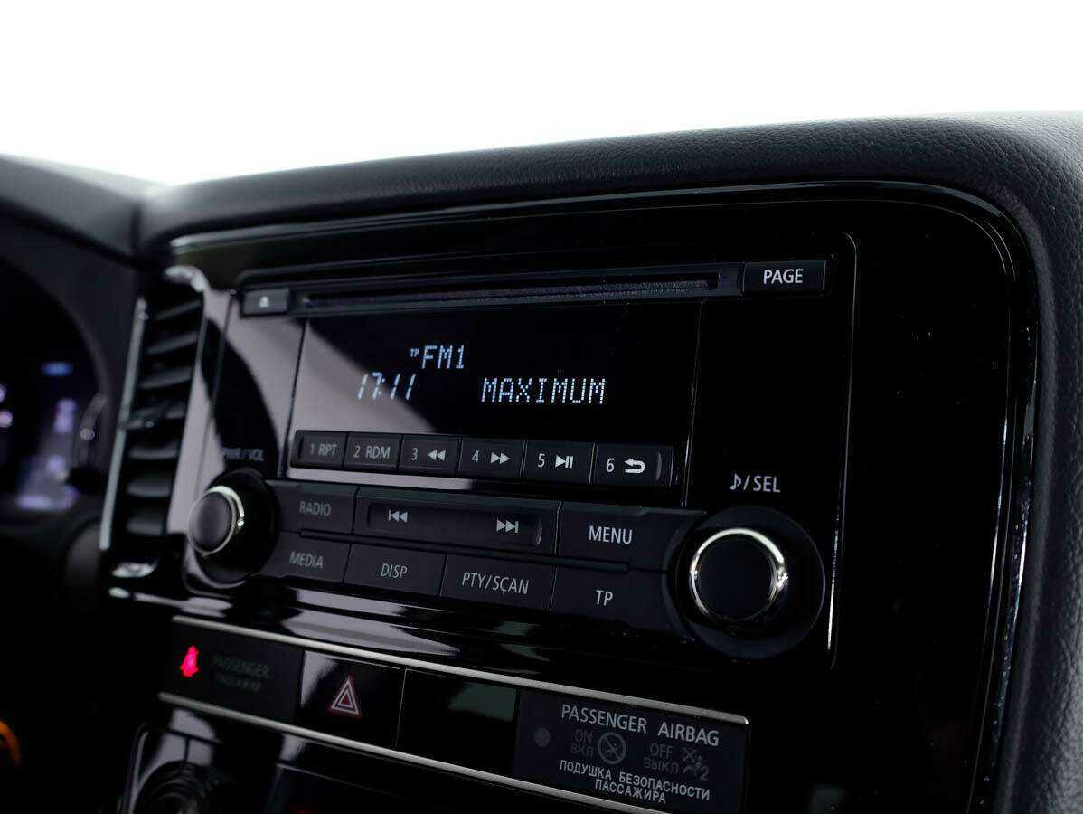 Купить Mitsubishi Outlander с пробегом. Фото: #18
