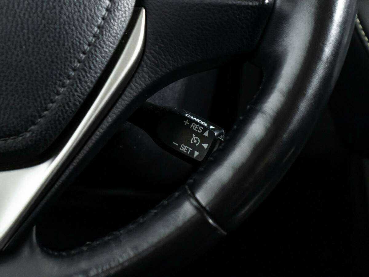 Купить Toyota RAV4 с пробегом. Фото: #18