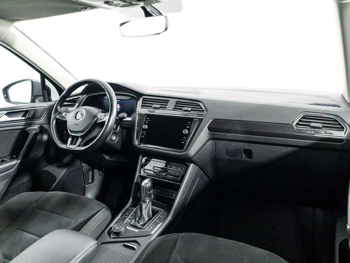 Купить Volkswagen Tiguan с пробегом. Фото: #8