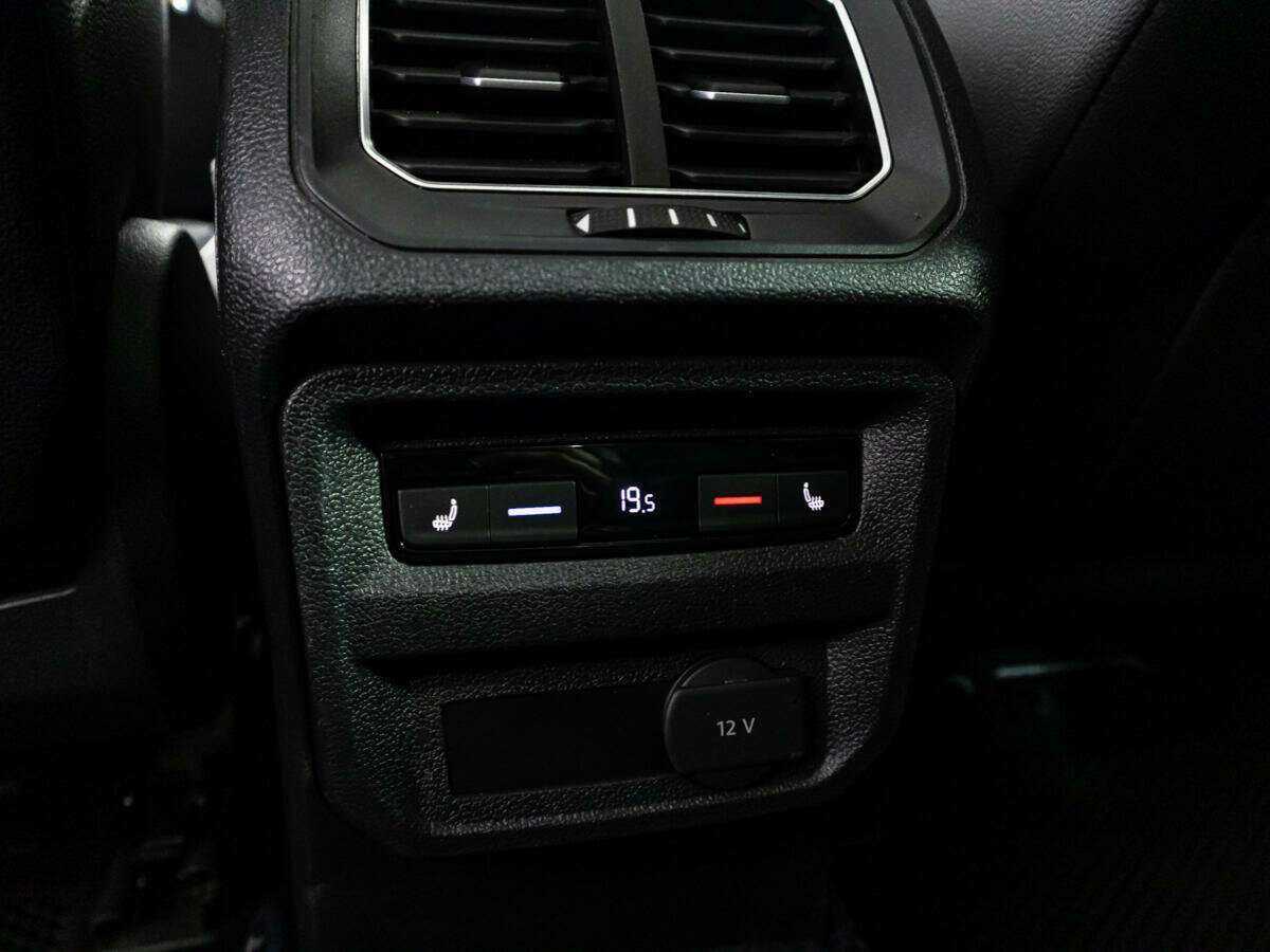 Купить Volkswagen Tiguan с пробегом. Фото: #21