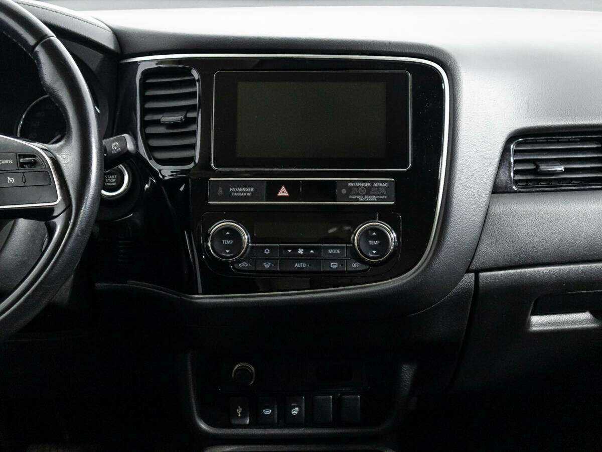 Купить Mitsubishi Outlander с пробегом. Фото: #13
