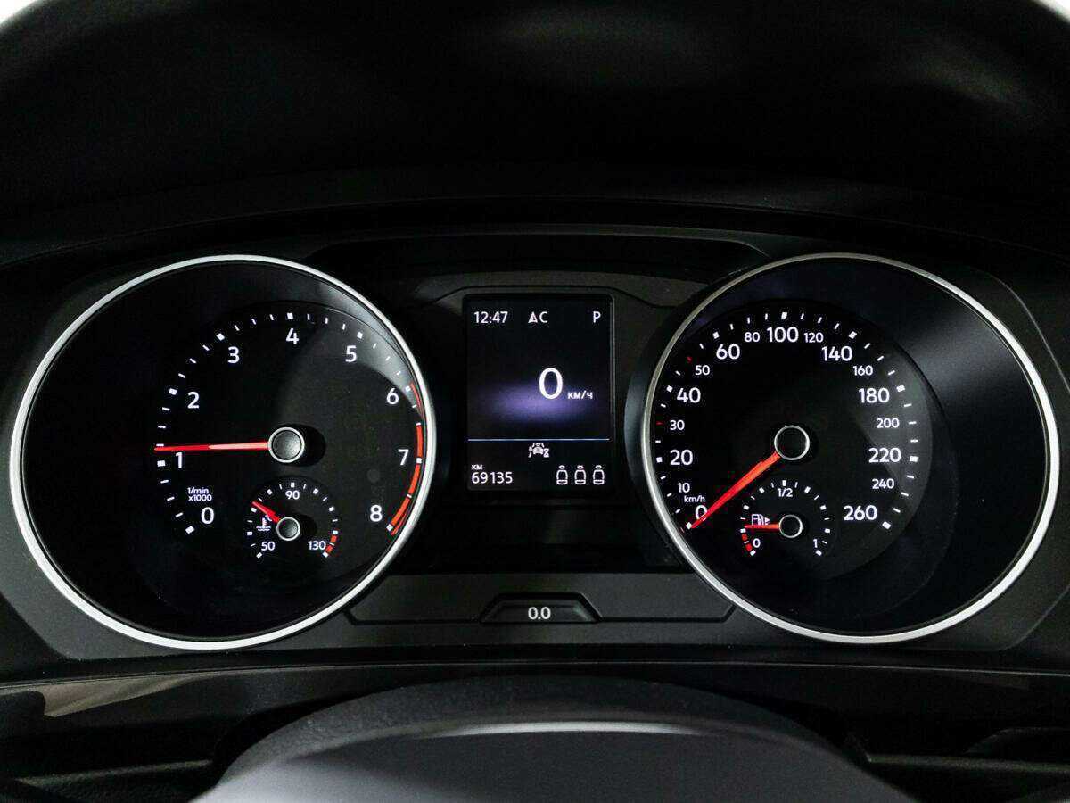 Купить Volkswagen Tiguan с пробегом. Фото: #11