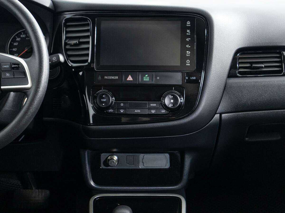 Купить Mitsubishi Outlander с пробегом. Фото: #13
