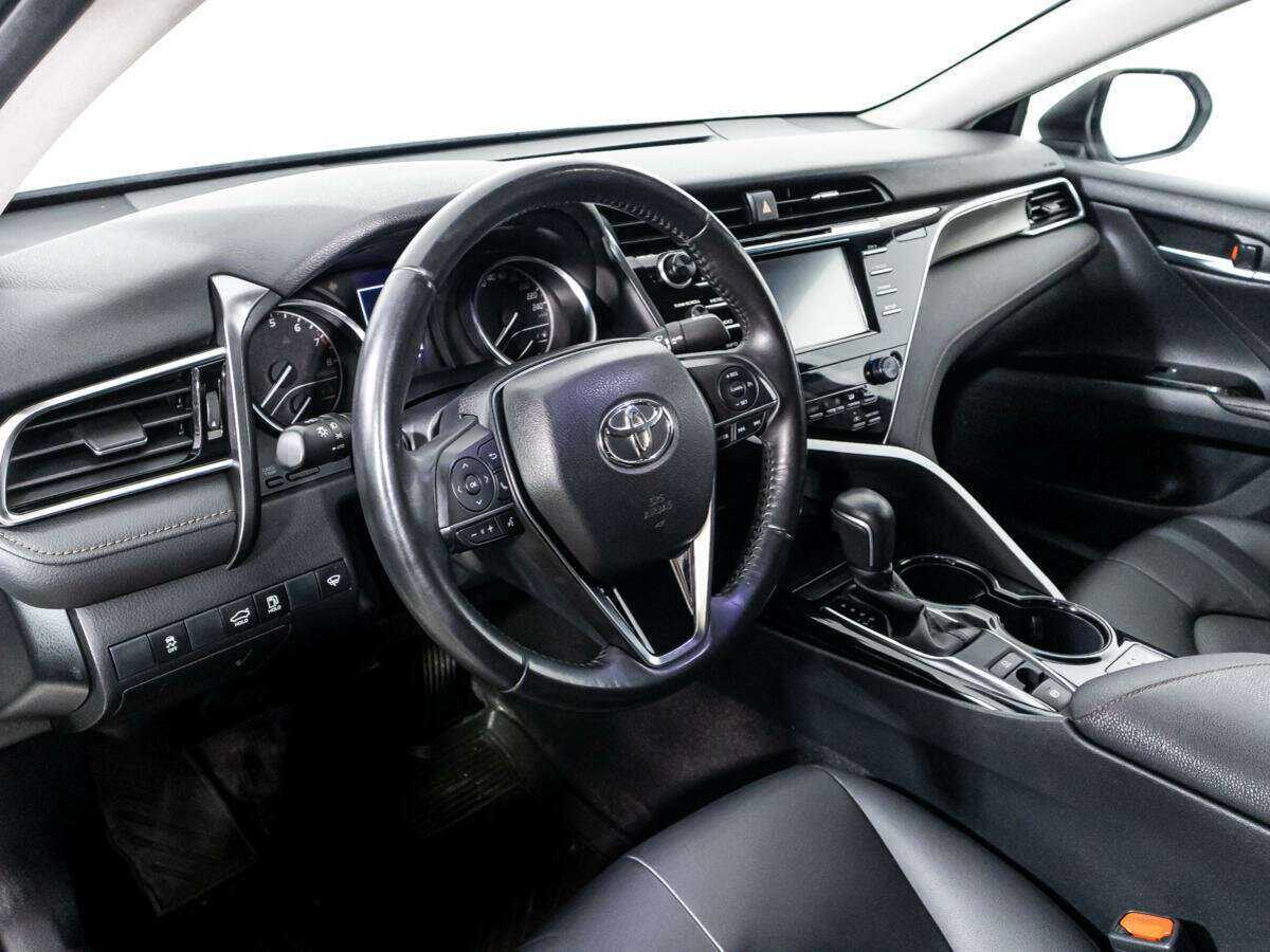 Купить Toyota Camry с пробегом. Фото: #10