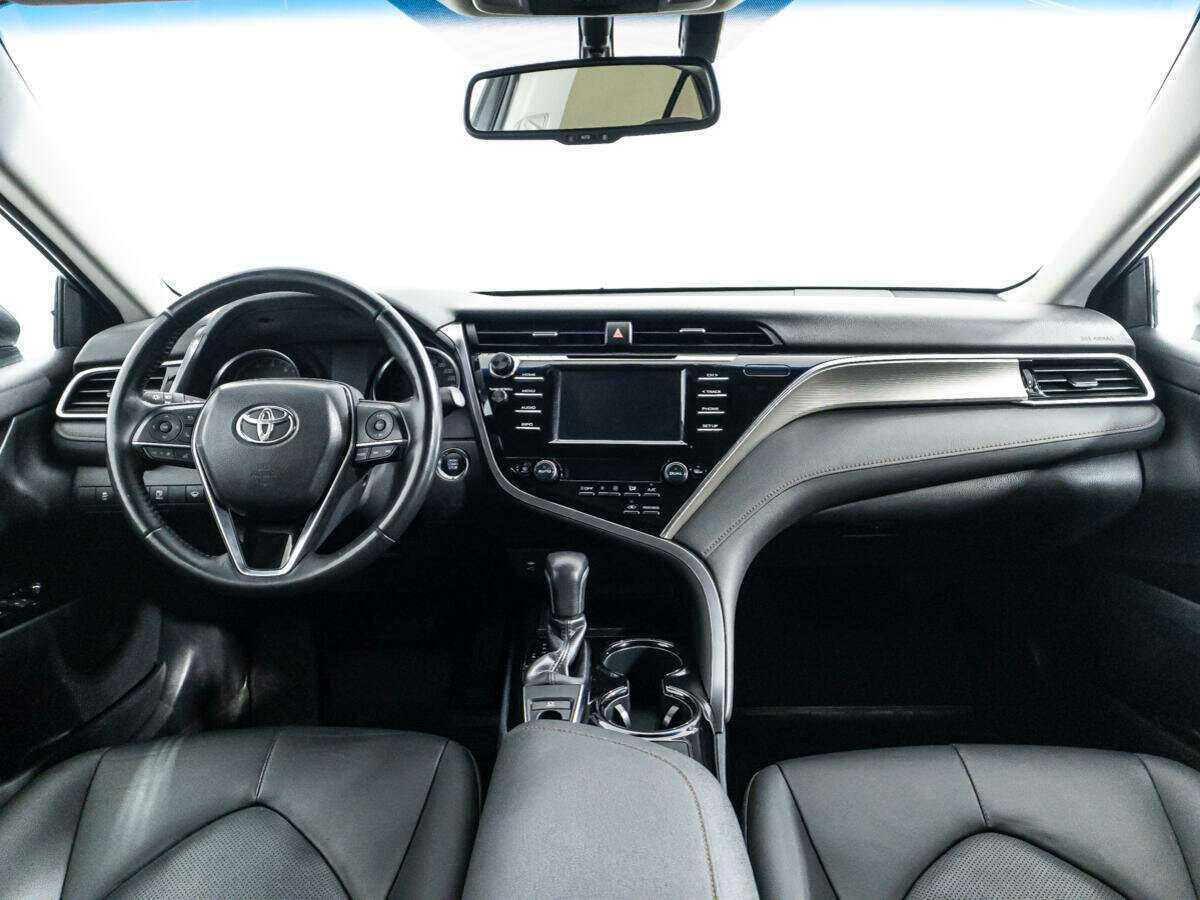 Купить Toyota Camry с пробегом. Фото: #12