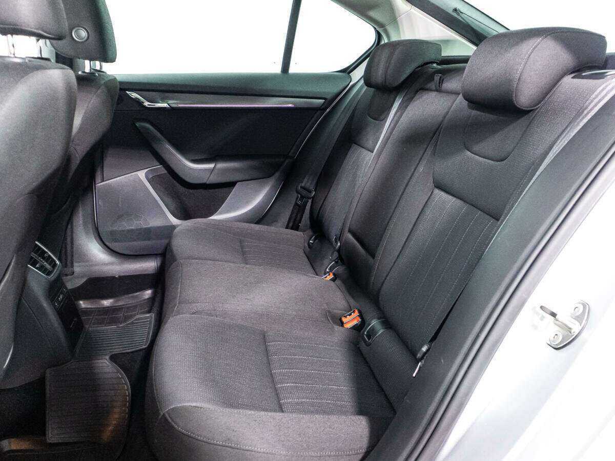 Купить Skoda Octavia с пробегом. Фото: #9