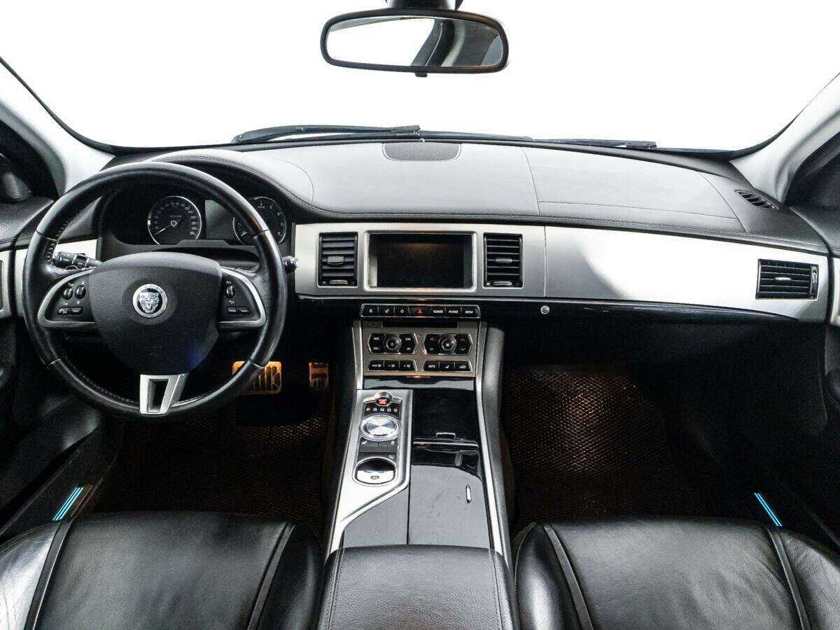 Купить Jaguar XF с пробегом. Фото: #12
