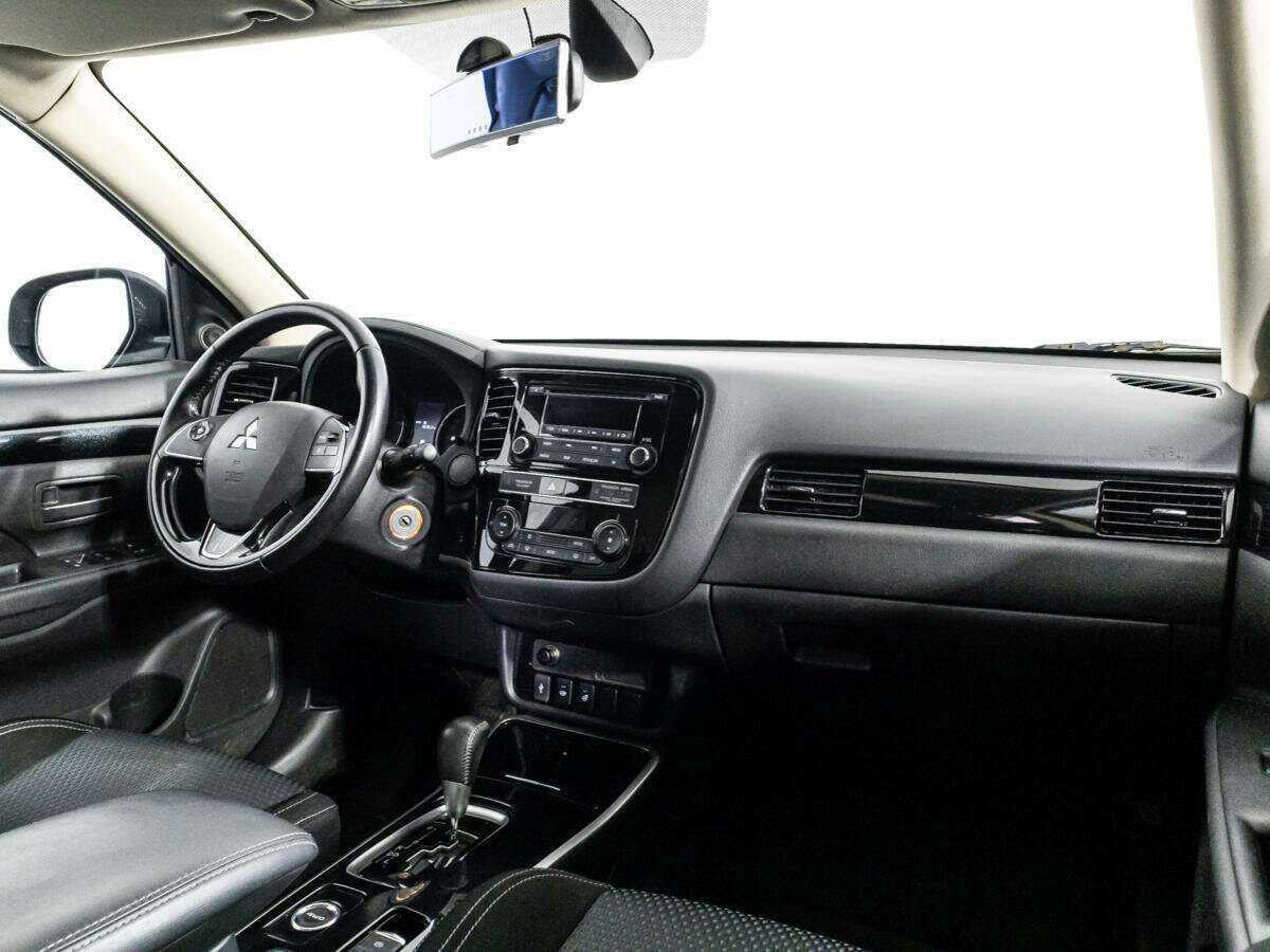 Купить Mitsubishi Outlander с пробегом. Фото: #8