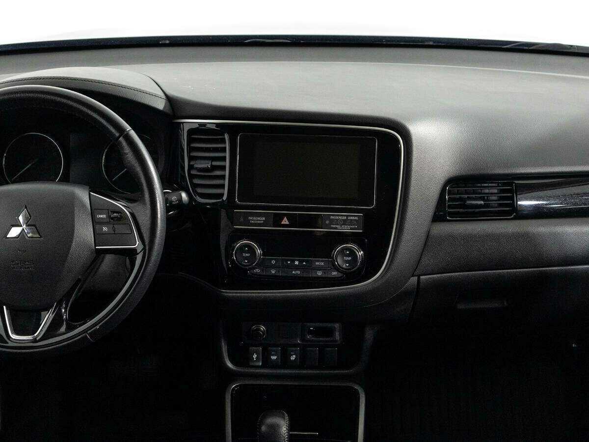Купить Mitsubishi Outlander с пробегом. Фото: #13