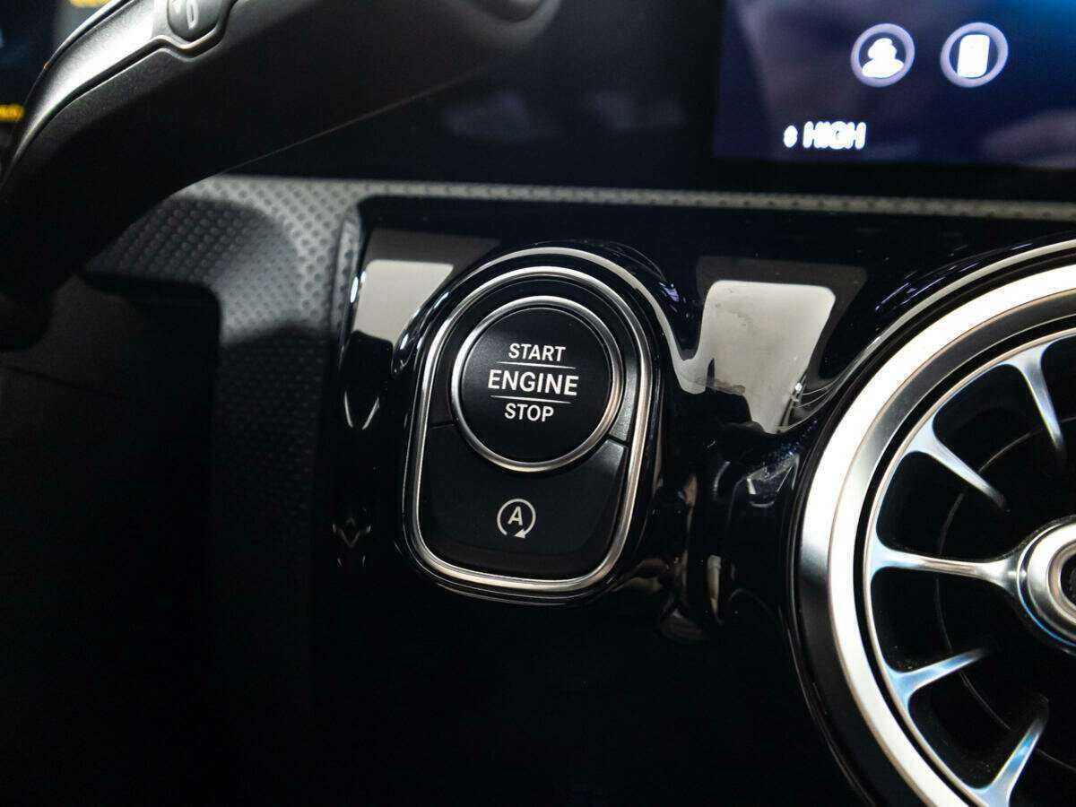 Купить Mercedes-Benz A-Класс с пробегом. Фото: #17