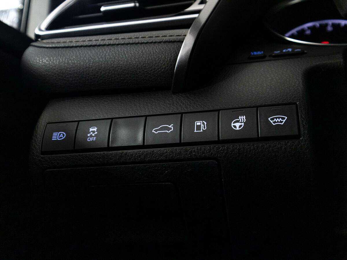 Купить Toyota Camry с пробегом. Фото: #18