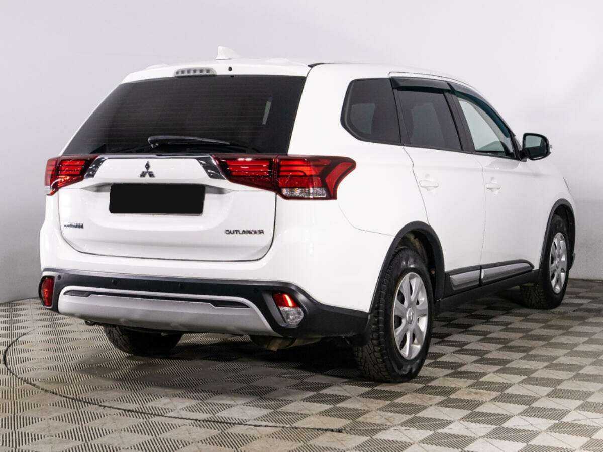 Купить Mitsubishi Outlander с пробегом. Фото: #4