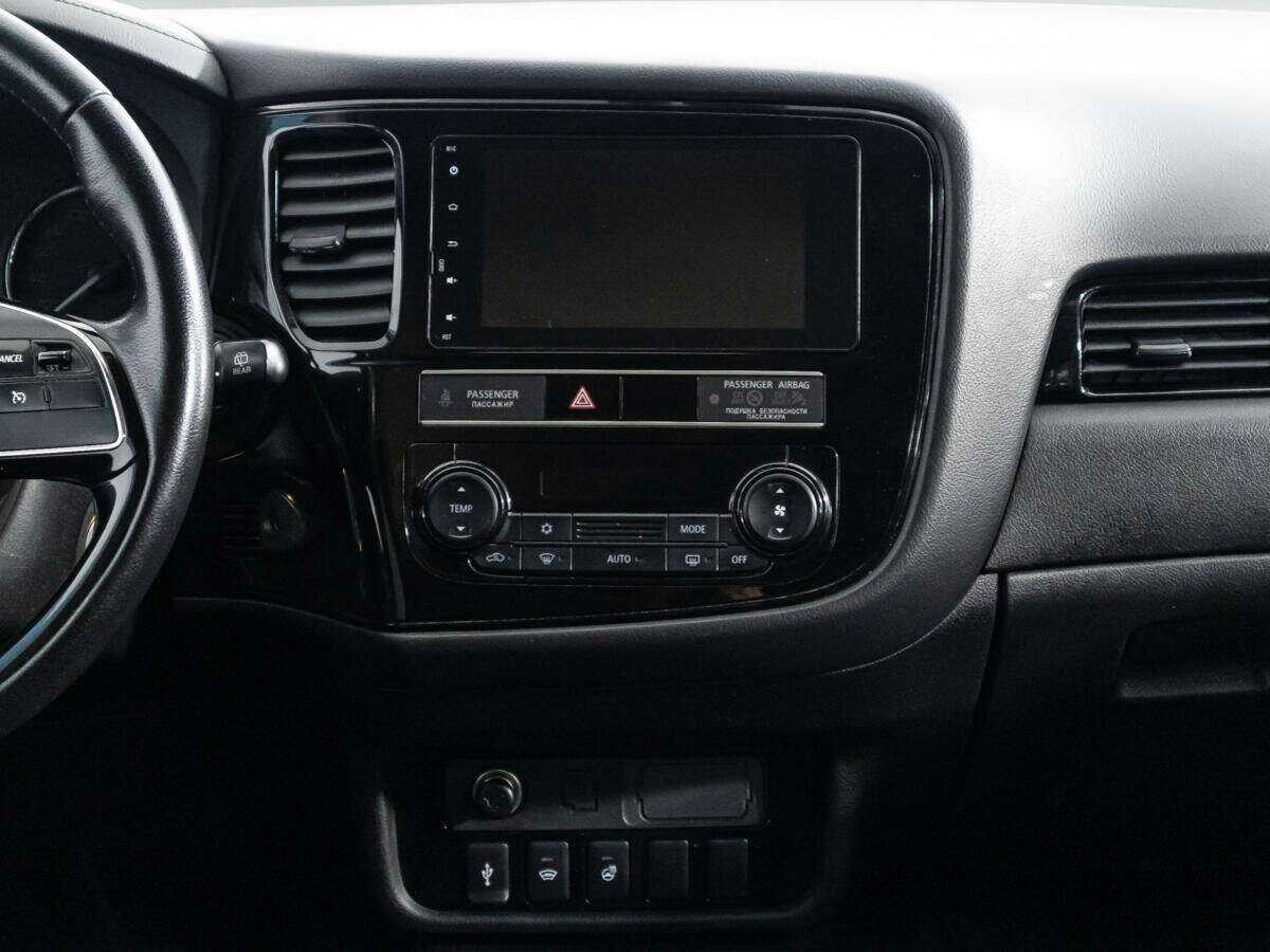 Купить Mitsubishi Outlander с пробегом. Фото: #13