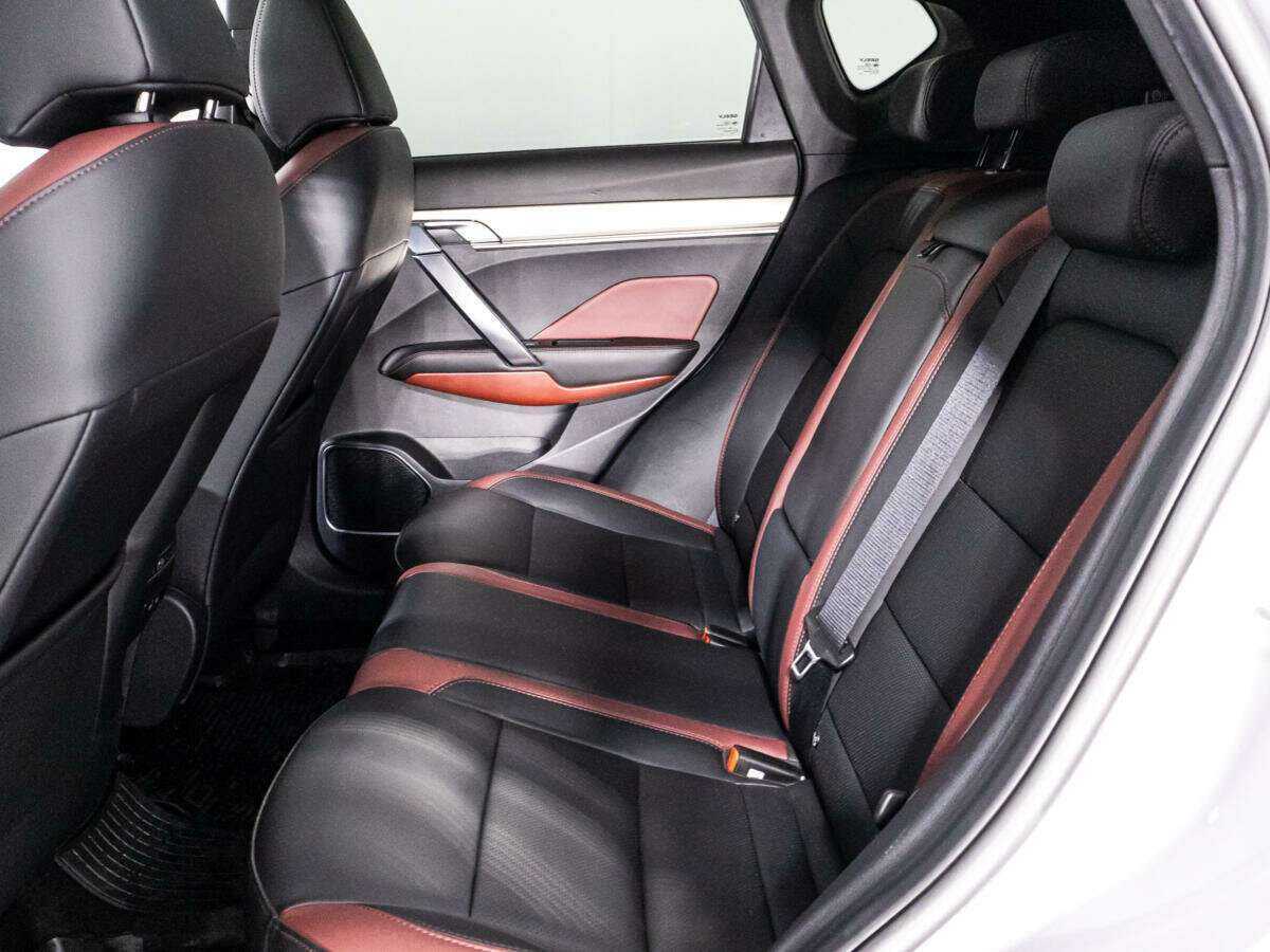 Купить Geely Coolray с пробегом. Фото: #9