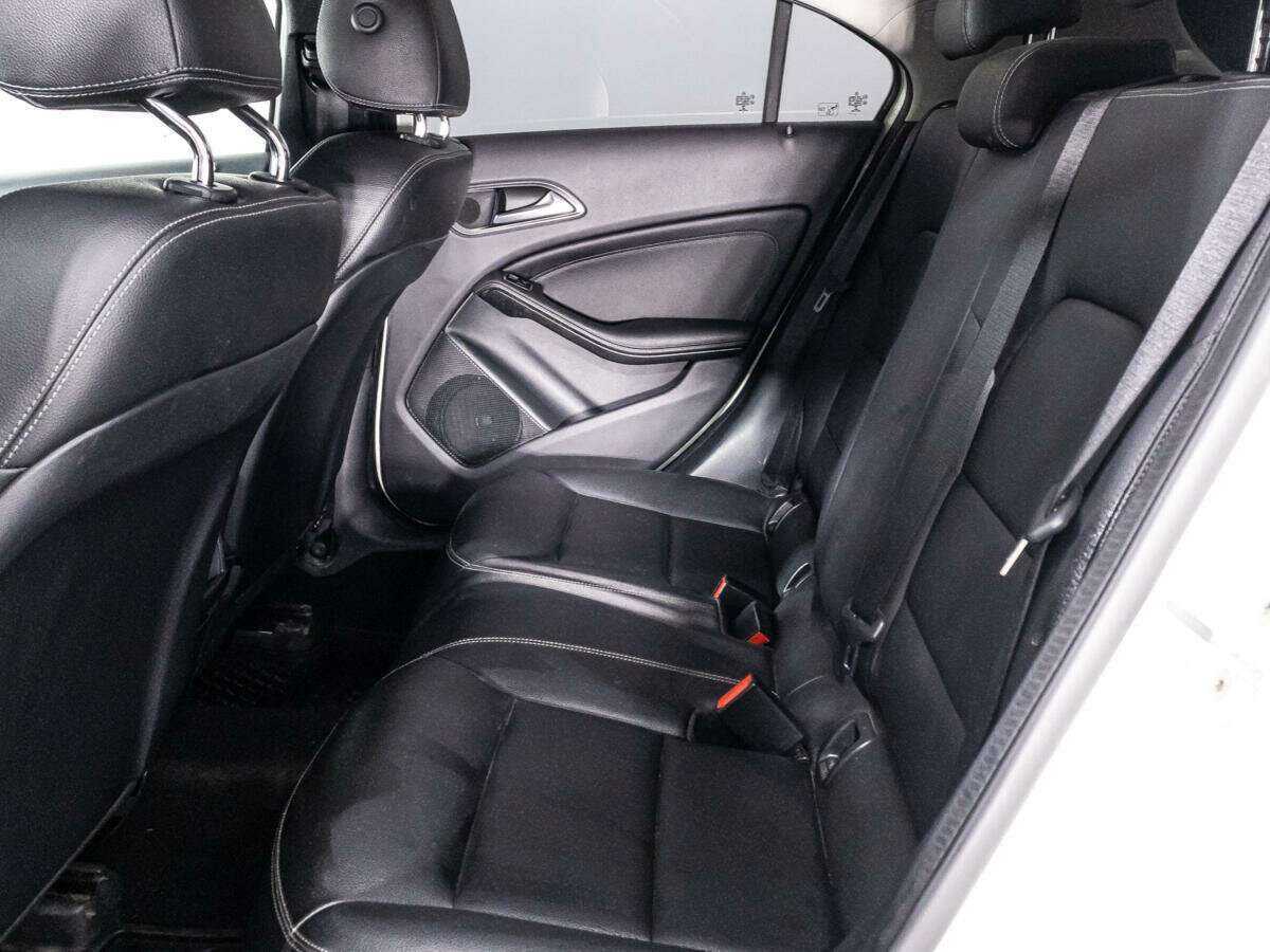 Купить Mercedes-Benz A-Класс с пробегом. Фото: #9