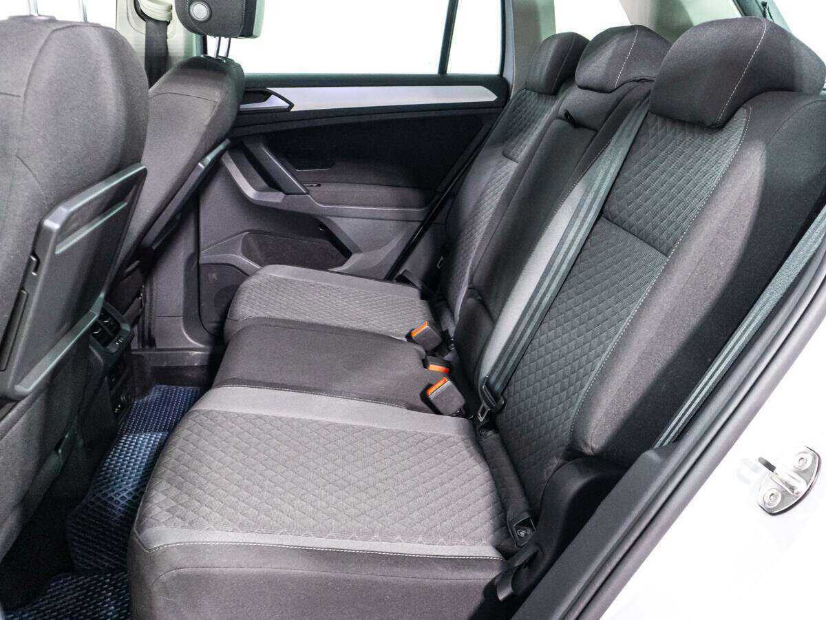 Купить Volkswagen Tiguan с пробегом. Фото: #9