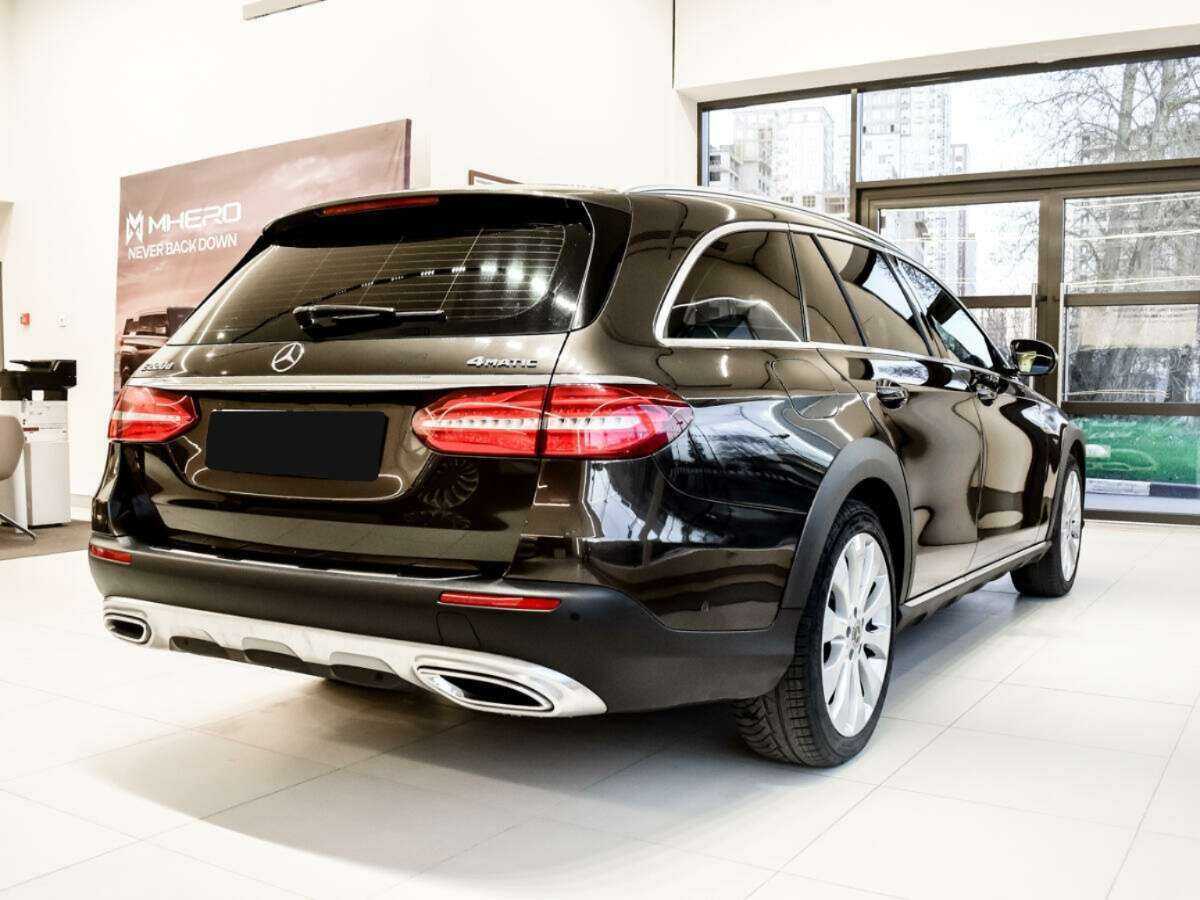 Купить Mercedes-Benz E-Класс с пробегом. Фото: #2