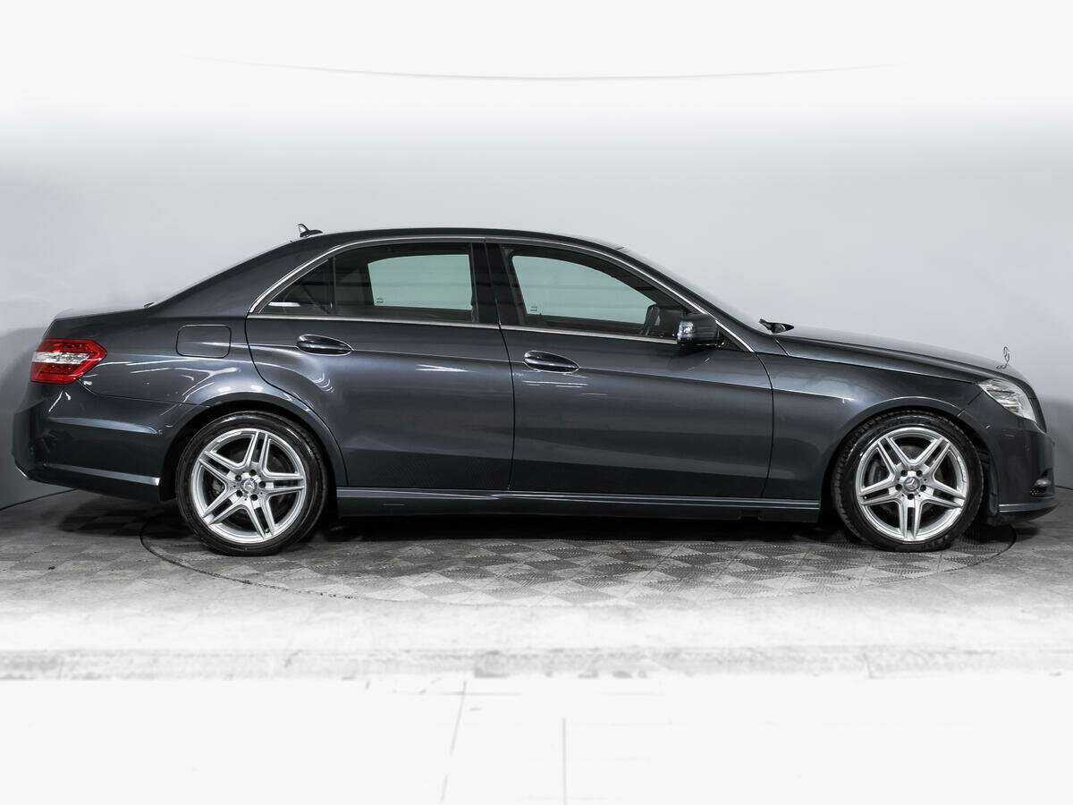 Купить Mercedes-Benz E-Класс с пробегом. Фото: #3