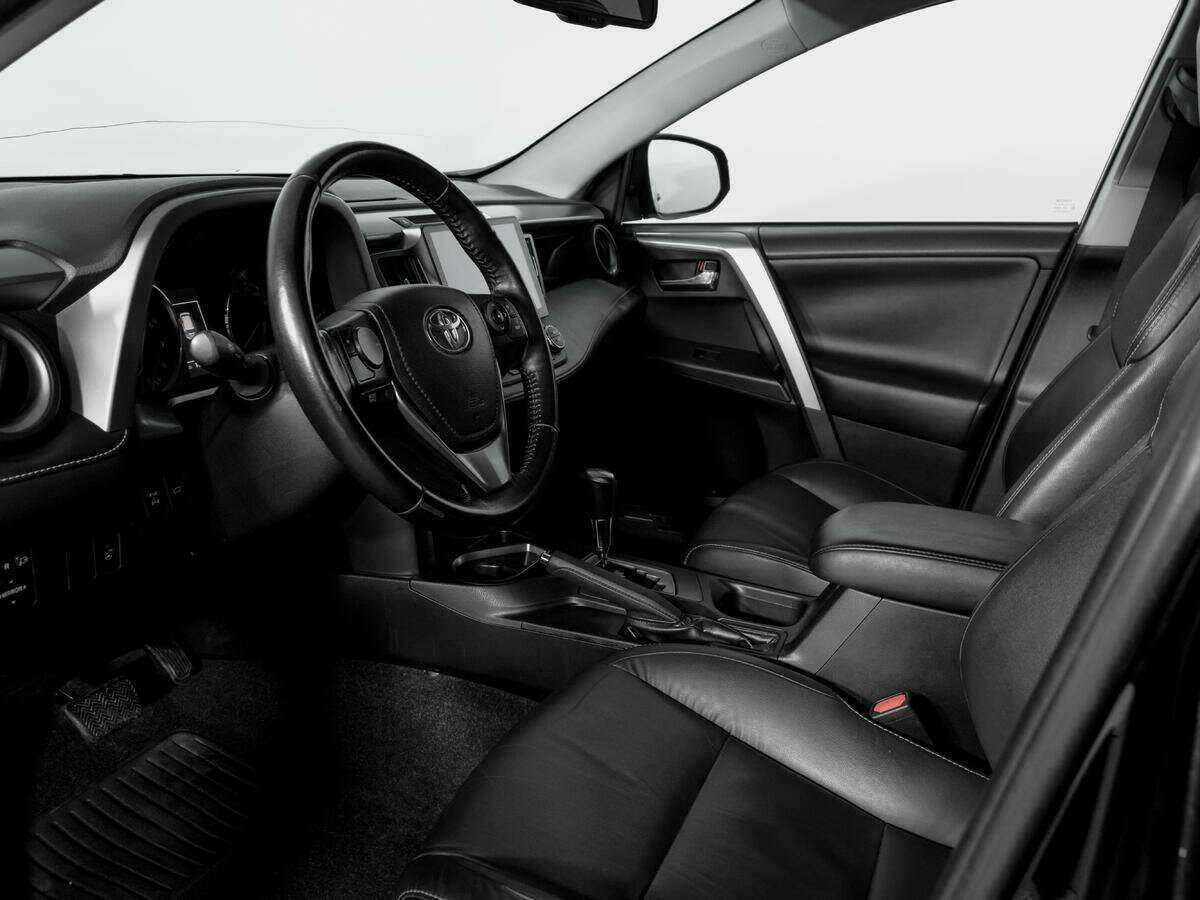 Купить Toyota RAV4 с пробегом. Фото: #15