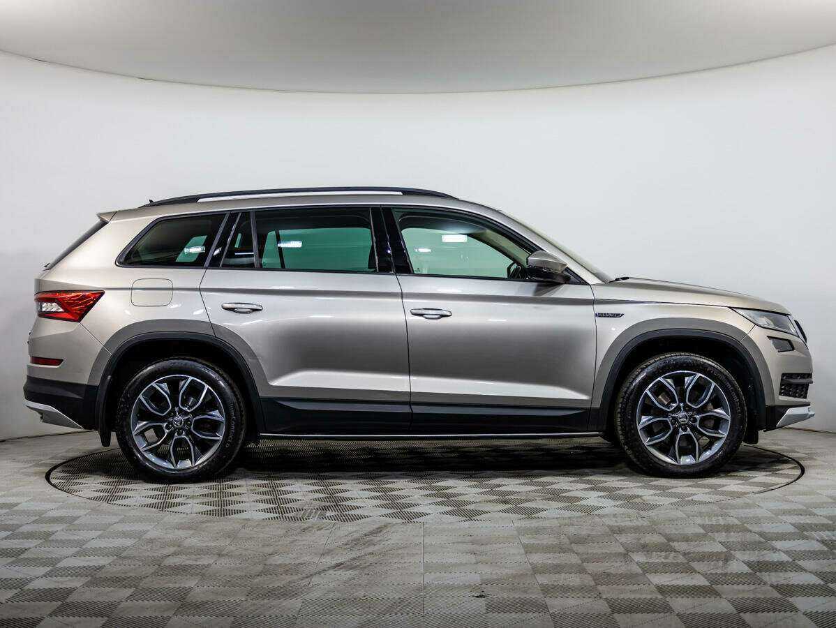 Купить Skoda Kodiaq с пробегом. Фото: #2