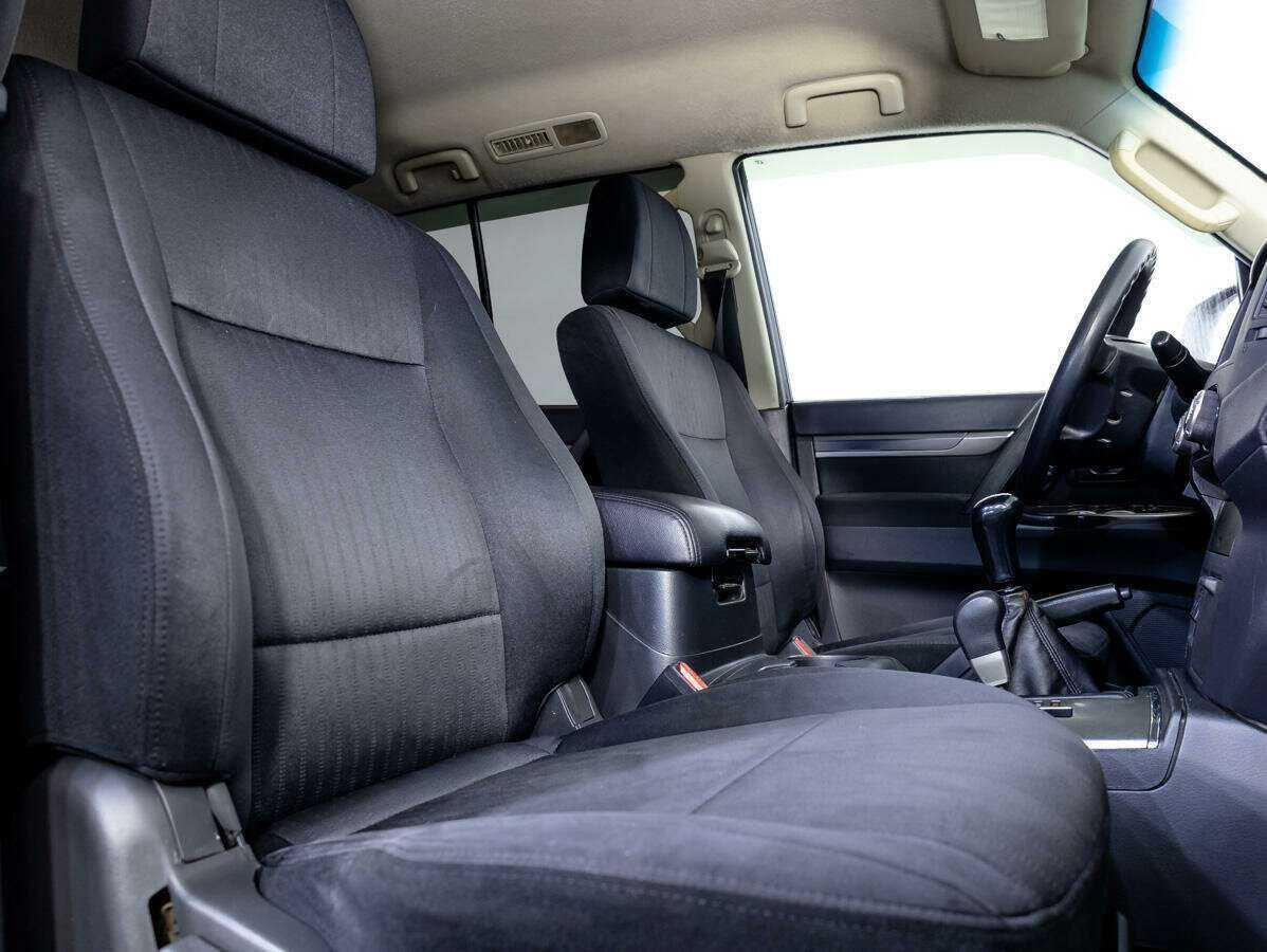 Купить Mitsubishi Pajero с пробегом. Фото: #9