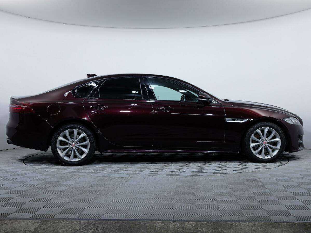 Купить Jaguar XF с пробегом. Фото: #3