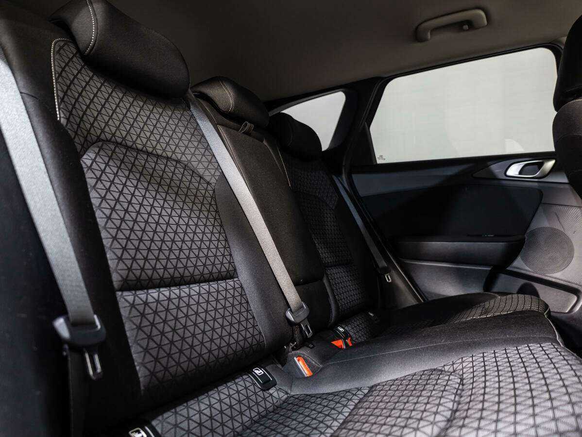 Купить Kia Ceed с пробегом. Фото: #11