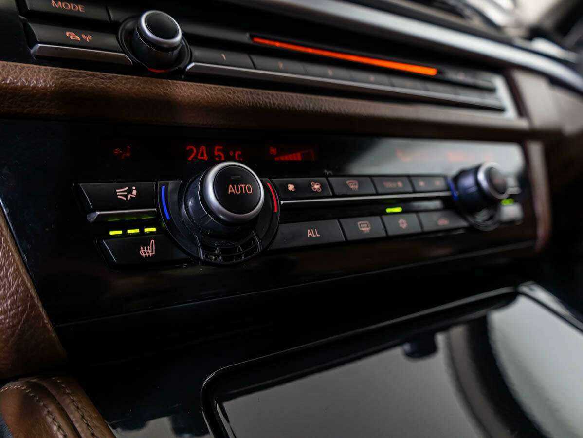 Купить BMW 5 серии с пробегом. Фото: #12