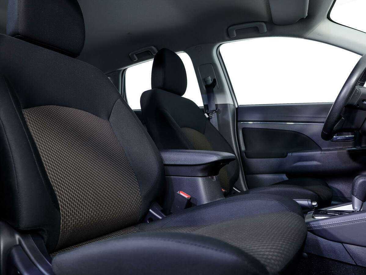Купить Mitsubishi ASX с пробегом. Фото: #12