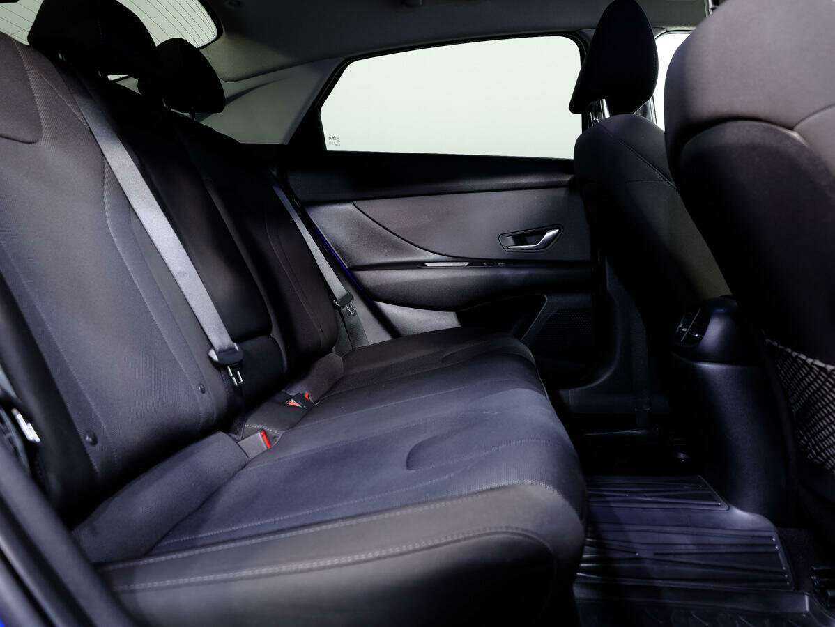 Купить Hyundai Elantra с пробегом. Фото: #14