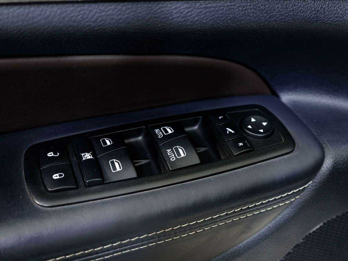 Купить Jeep Grand Cherokee с пробегом. Фото: #20
