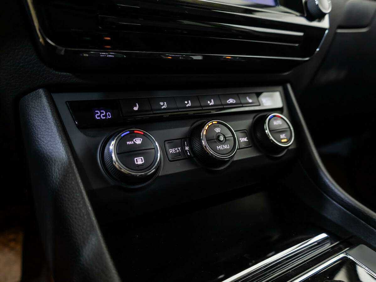 Купить Skoda Superb с пробегом. Фото: #13