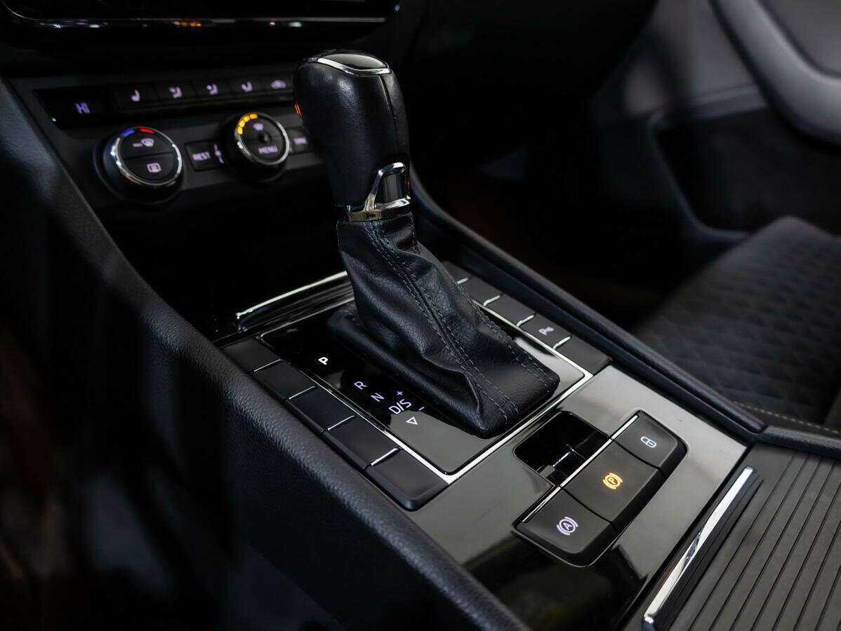Купить Skoda Superb с пробегом. Фото: #14