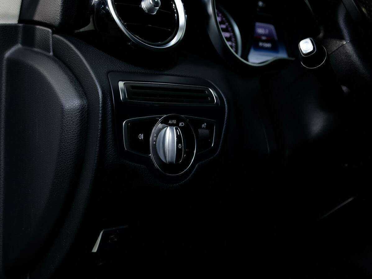 Купить Mercedes-Benz C-Класс с пробегом. Фото: #18