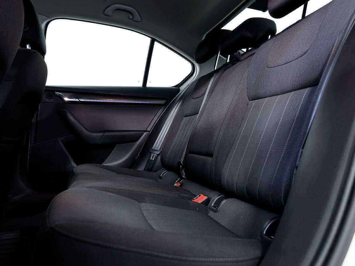 Купить Skoda Octavia с пробегом. Фото: #12