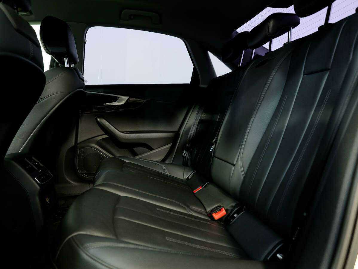 Купить Audi A4 с пробегом. Фото: #13