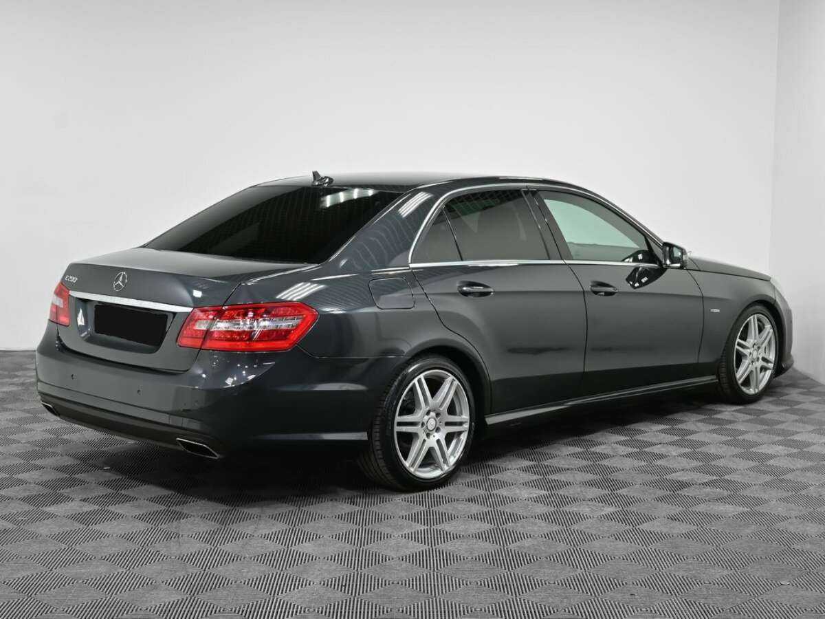 Купить Mercedes-Benz E-Класс с пробегом. Фото: #1