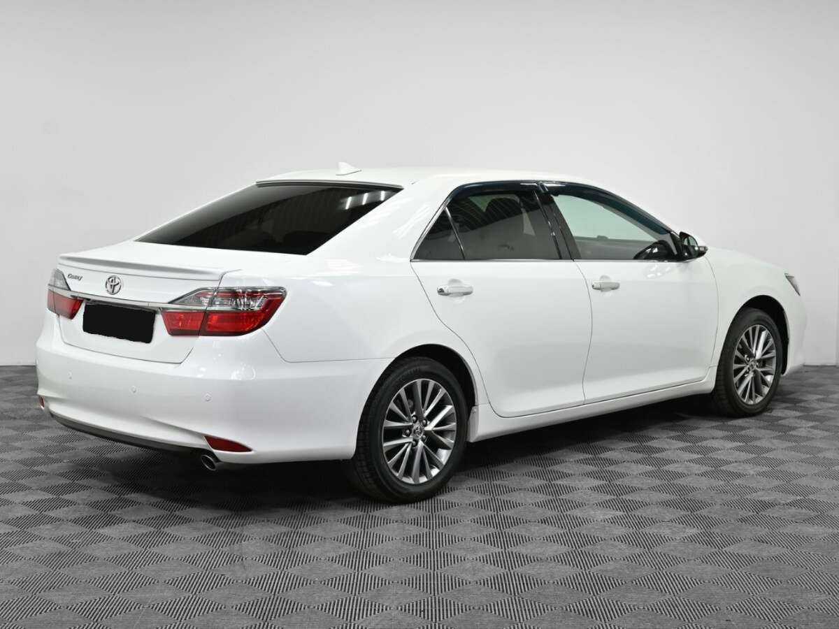Купить Toyota Camry с пробегом. Фото: #1
