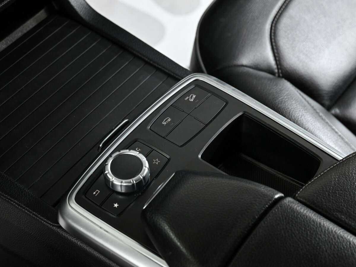 Купить Mercedes-Benz M-Класс с пробегом. Фото: #10