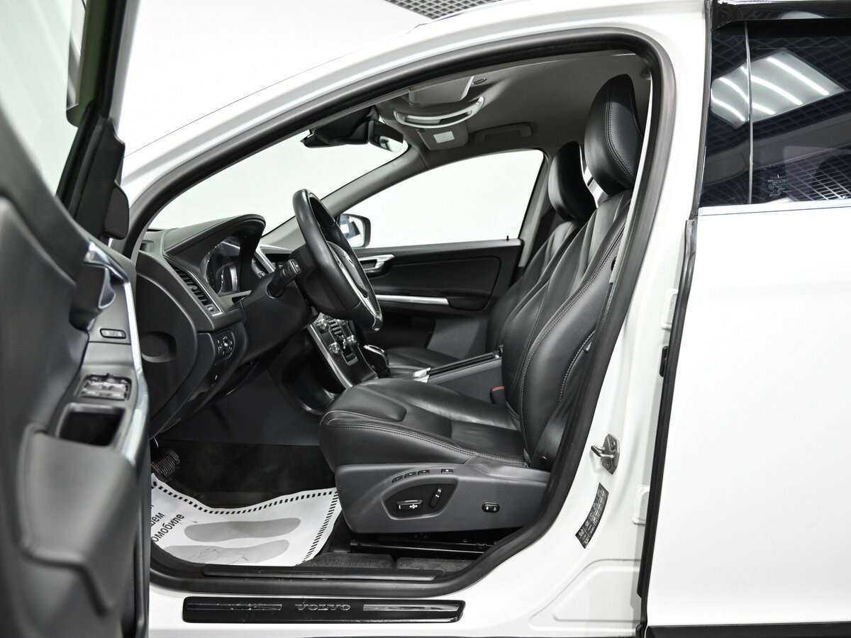 Купить Volvo XC60 с пробегом. Фото: #4