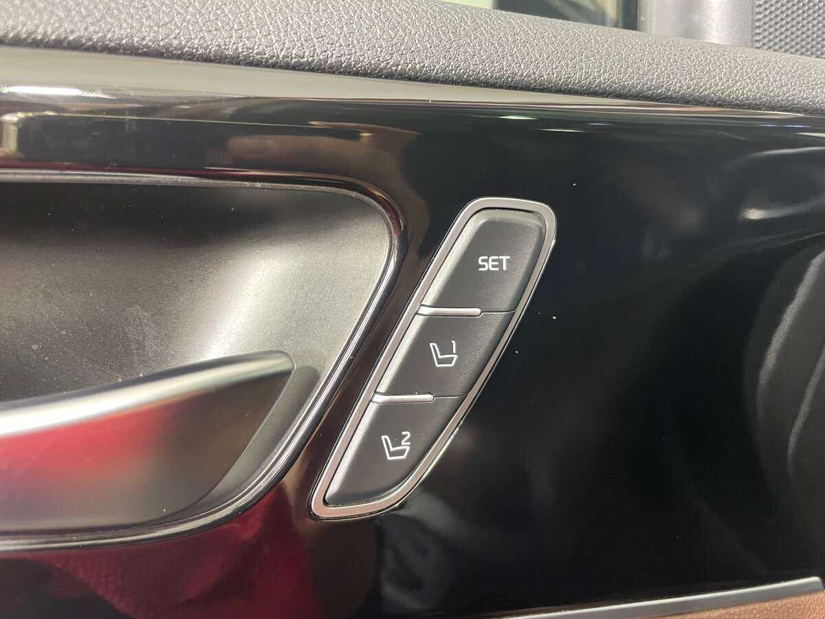 Купить Kia Sorento с пробегом. Фото: #19