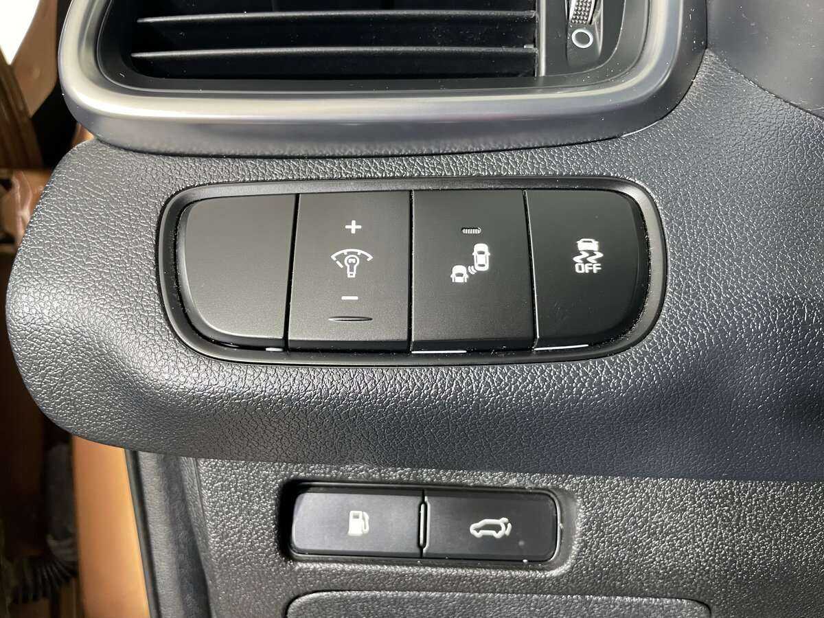 Купить Kia Sorento с пробегом. Фото: #20